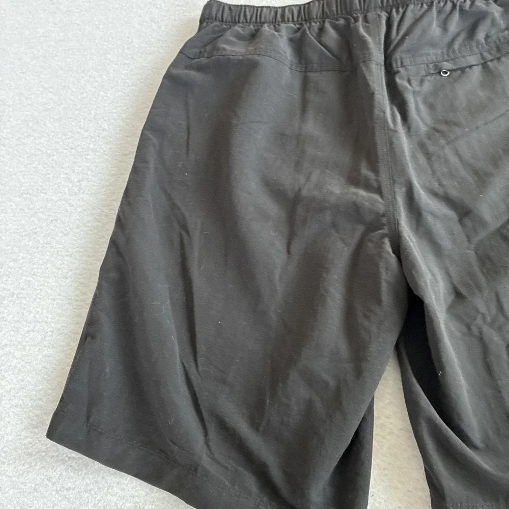 The North Face Mens Class V Belted Trunks Black Nylon Mesh Lined Medium Hiking